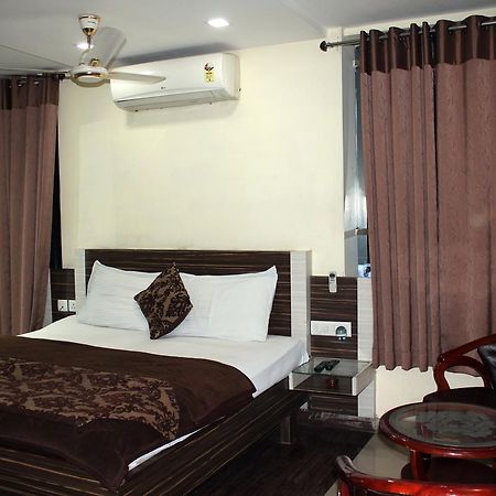 Hotel Swayam Jabalpur Zewnętrze zdjęcie