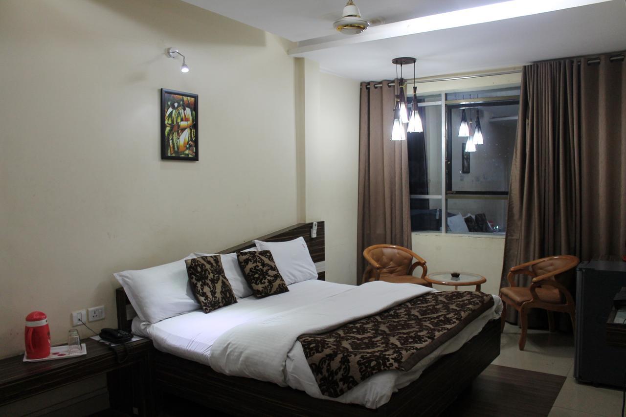 Hotel Swayam Jabalpur Zewnętrze zdjęcie