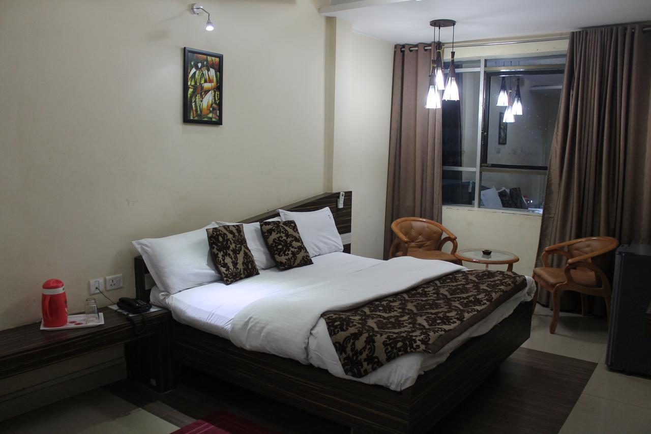 Hotel Swayam Jabalpur Zewnętrze zdjęcie